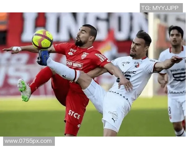 伊泽尔与摩纳哥的精彩对决揭示足球战术与团队合作的魅力