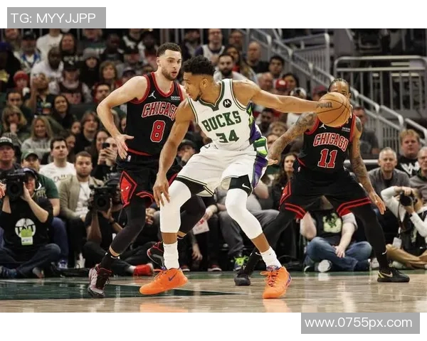 公牛与雄鹿第五场激战回顾球星表现与战术分析全景呈现