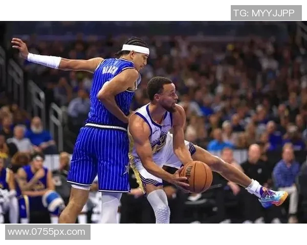 勇士与雷霆激战31号之夜球星对决引爆全场热情