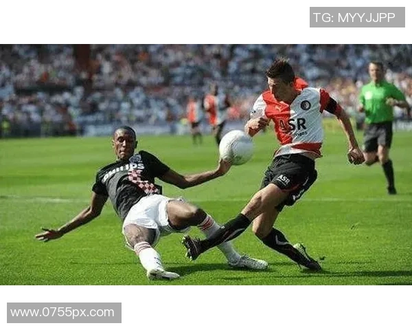 登博斯与马斯特里激战正酣谁能在这场较量中脱颖而出 登博斯与马斯特里激战正酣谁能在这场较量中脱颖而出