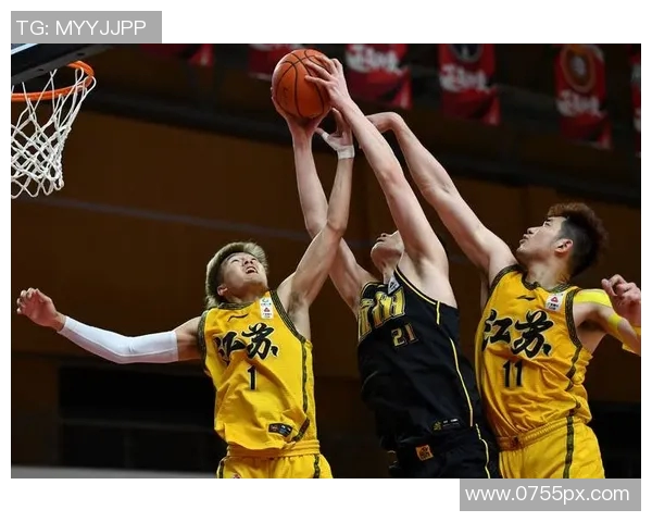 赵岩昊的篮球之路:从青涩少年到职业赛场的璀璨明星 赵岩昊的篮球之路:从青涩少年到职业赛场的璀璨明星