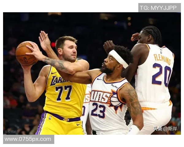 2015年热火与湖人对决回顾：经典比赛中的明星对抗与战术较量